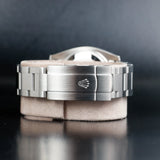 ROLEX Oyster Perpetual 114200