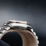 ROLEX Lady-Datejust 26 with Customization in Natural Diamonds 69174